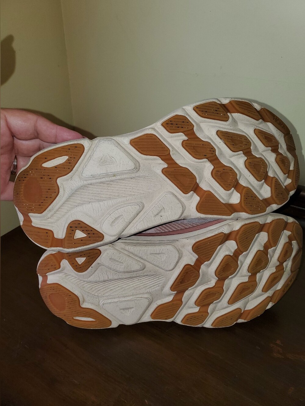 Hoka Clifton 9 Sandstorm Athletic Shoes Sz 9.5 - Picture 7 of 7